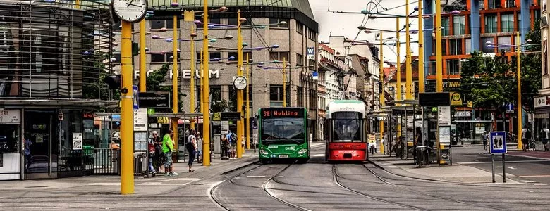 Nie zadzieraj z tramwajem! Czyli kiedy ustąpić tramwajowi pierwszeństwa przejazdu