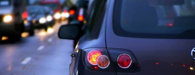 Umiejętne korzystanie ze świateł w samochodzie