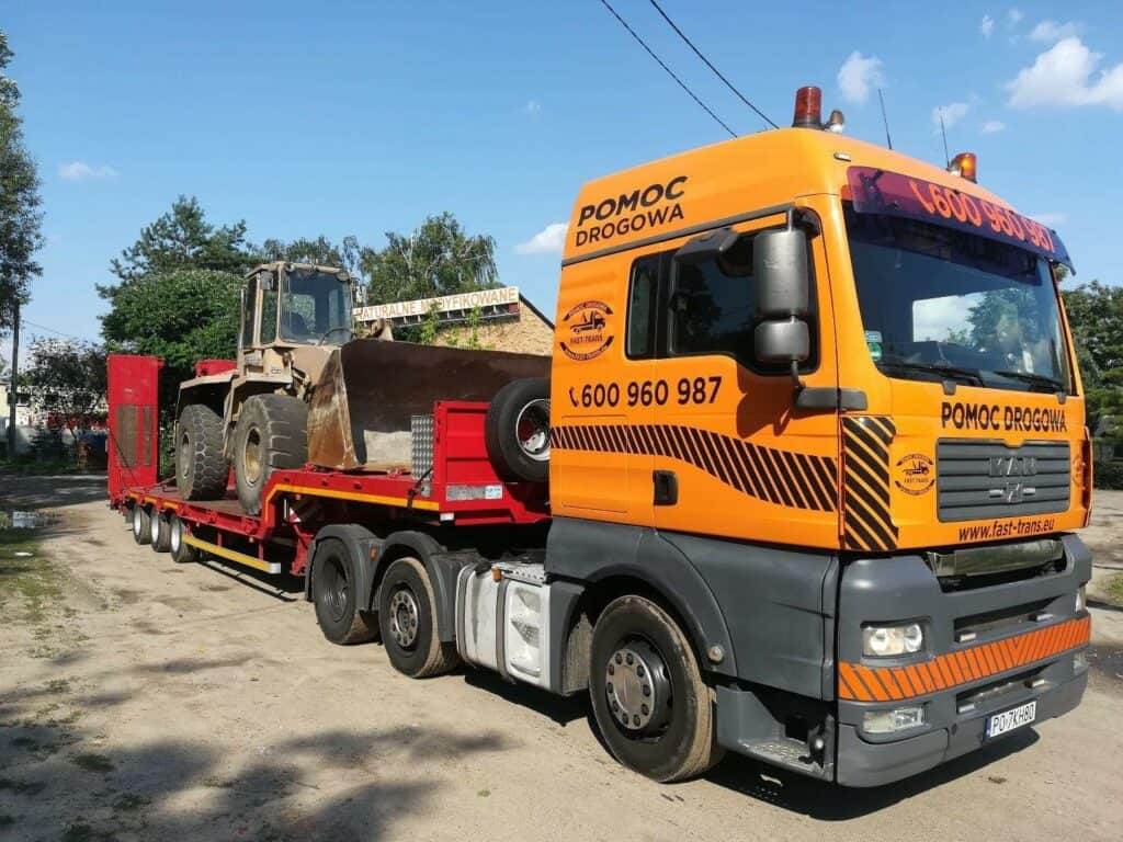 maszyna na lawecie niskopodwoziowej